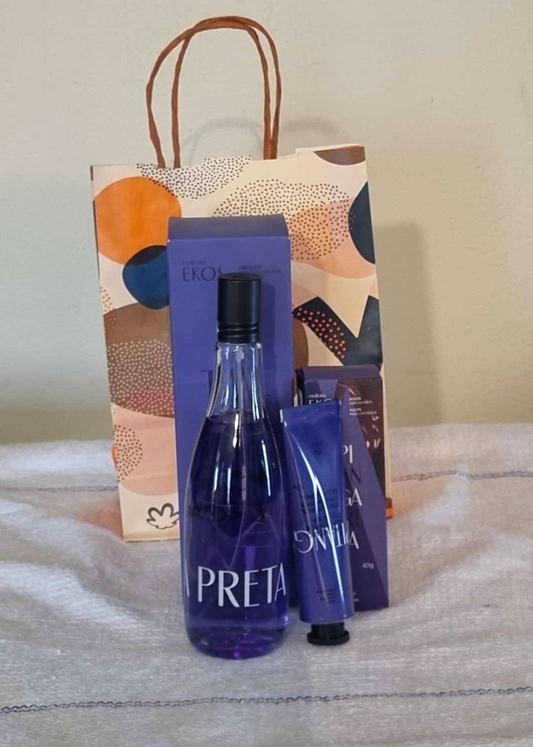 Set Natura Ekos Frescor Açaí Preto + Crema de Manos – Edición 40g